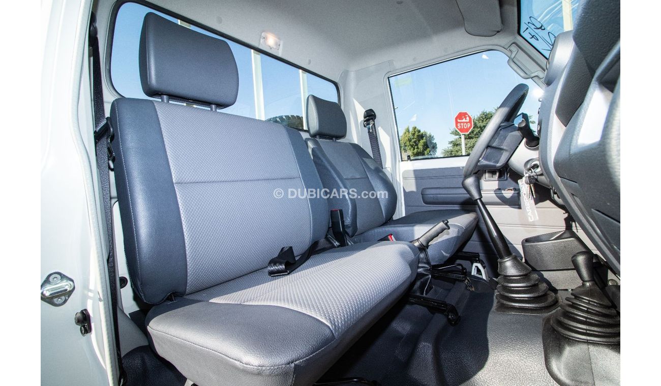 Toyota Land Cruiser Pick Up LAND CRUISER HZJ79 4.2L SC BASIC MANUAL TRANSMISSION*EXPORT ONLY*