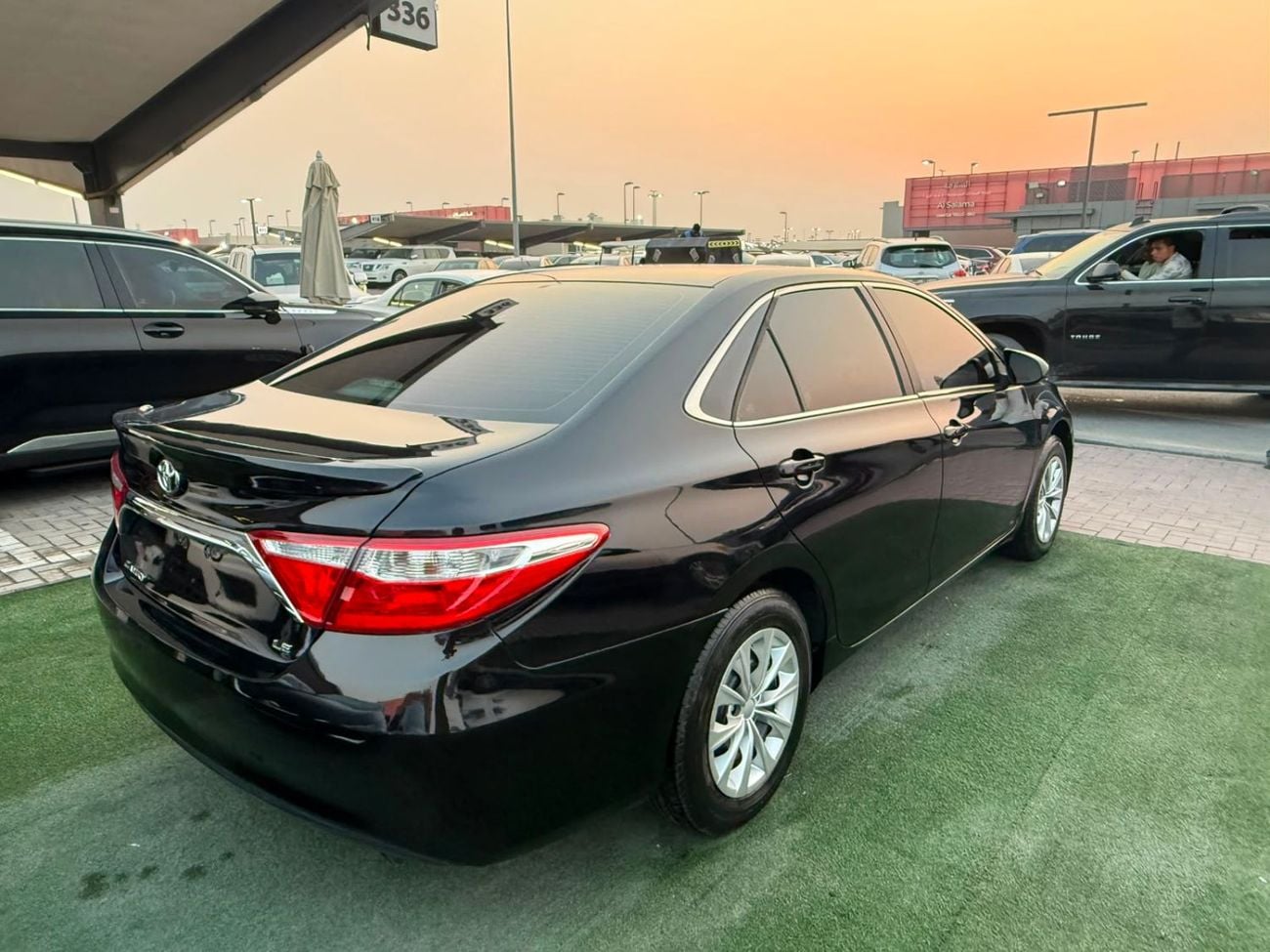Toyota Camry LE clean condition, two keys