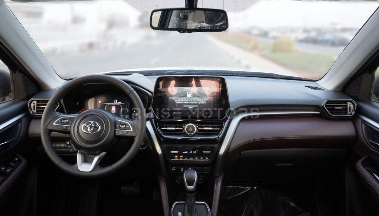 تويوتا أوربان كروزر Urban Cruiser GLX . 1.5 . Automatic . Petrol . SUV/Crossover . Front Wheel Drive . 5 Seats . 5 Doors