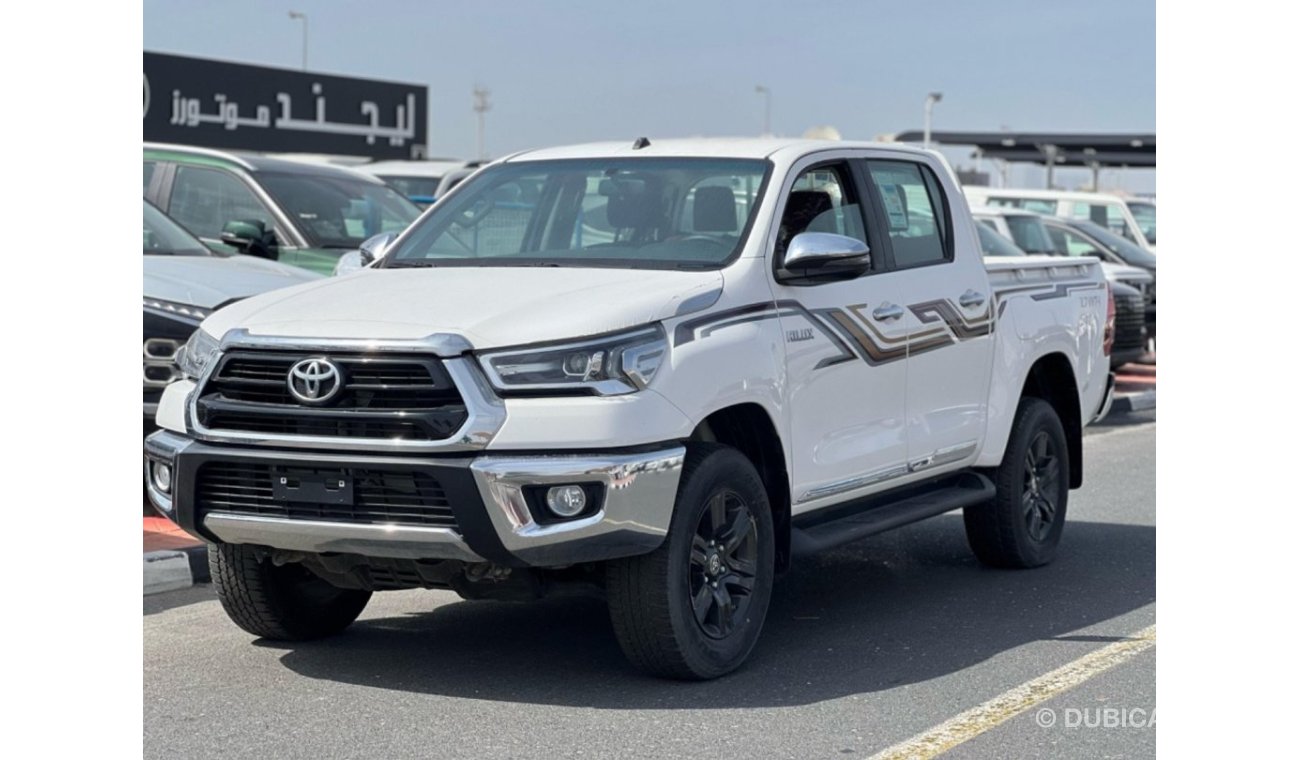 تويوتا هيلوكس Toyota Hilux 2.7 Litter 2022 model Automatic Transmission petrol engine full option