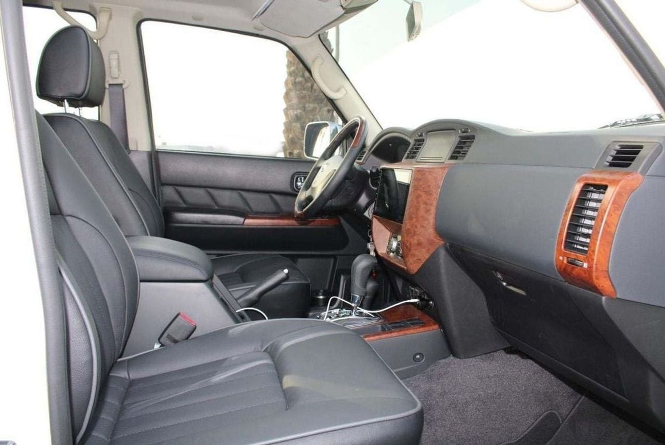 نيسان باترول سفاري NISSAN PATROL Y61 4.8L PETROL 4WD GRX AUTO