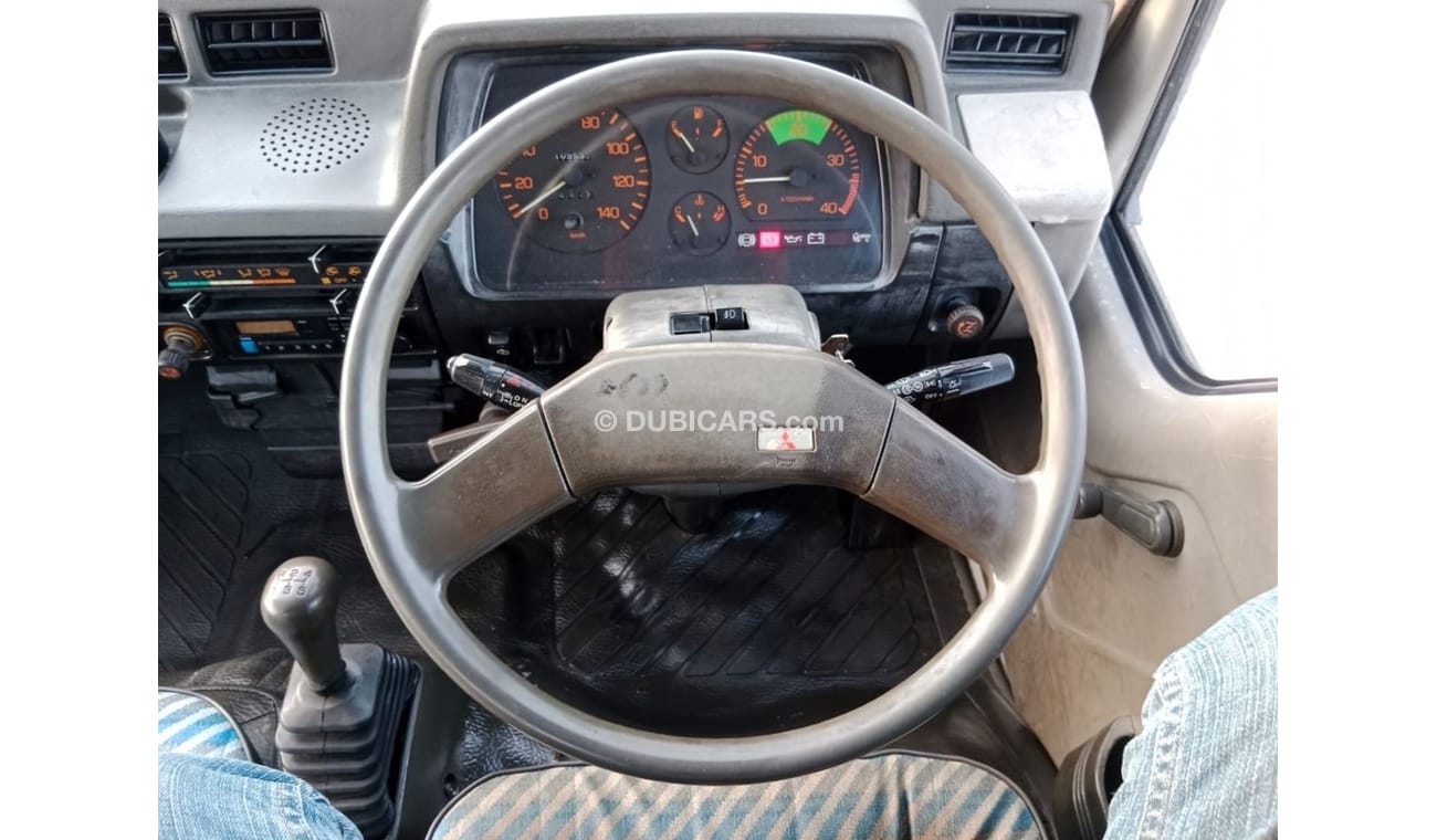 ميتسوبيشي فوسو كانتير MITSUBISHI CANTER TRUCK RIGHT HAND DRIVE(PM40218)