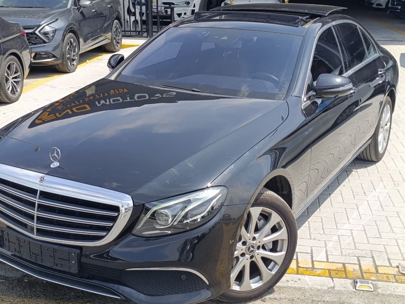 مرسيدس بنز E300 Premium + 2.0L