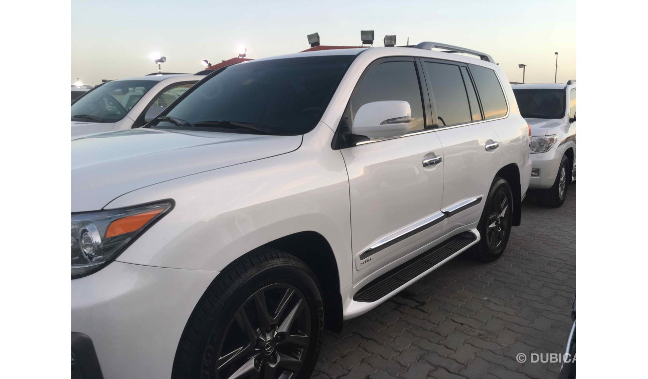 Lexus LX570