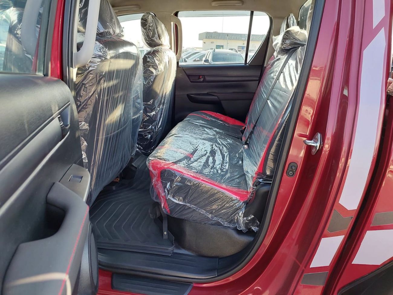 Toyota Hilux (RAMADAN OFFER) TOYOTA HILUX PICKUP RHD 2023 MODEL 2.8 L DIESEL AUTOMATIC(PM95545)