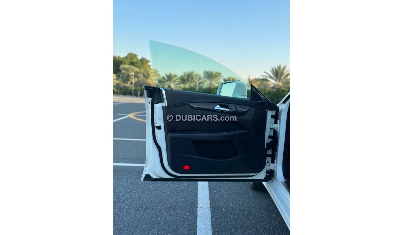 Mercedes-Benz CLS 350 AMG MODEL 2012 GCC CAR PERFECT CONDITION INSIDE AND OUTSIDE FULL OPTION PANORAMIC ROOF