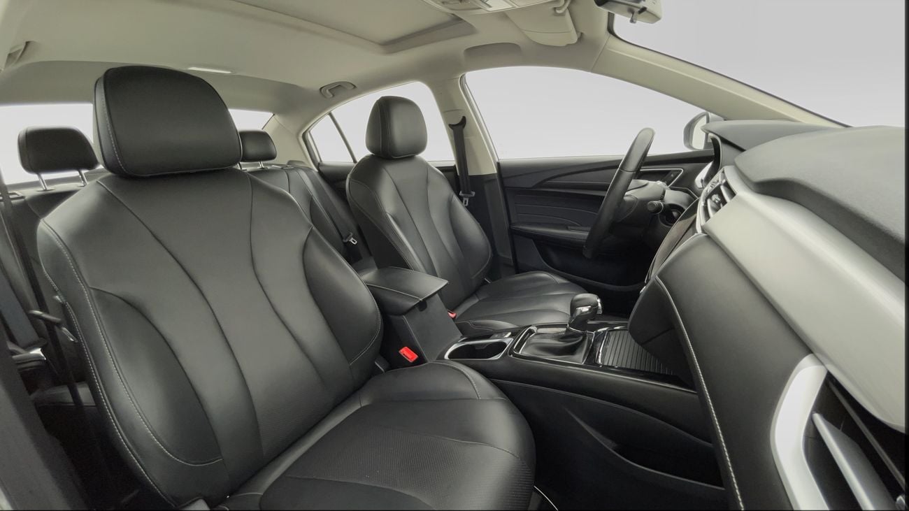 أم جي 5 LUXURY 1.5 | بدون دفعة مقدمة | اختبار القيادة في المنزل