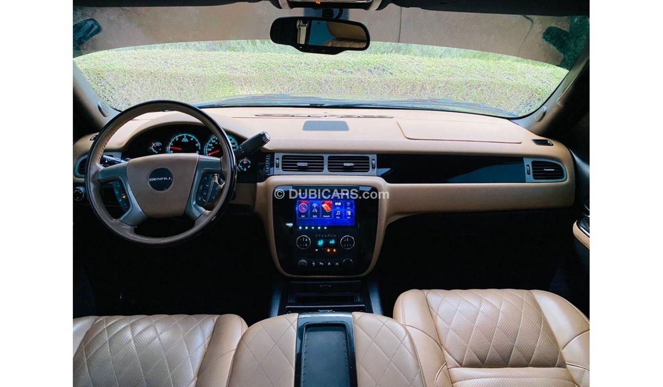 GMC Yukon GMC YUKON DENALE 2011 GCC