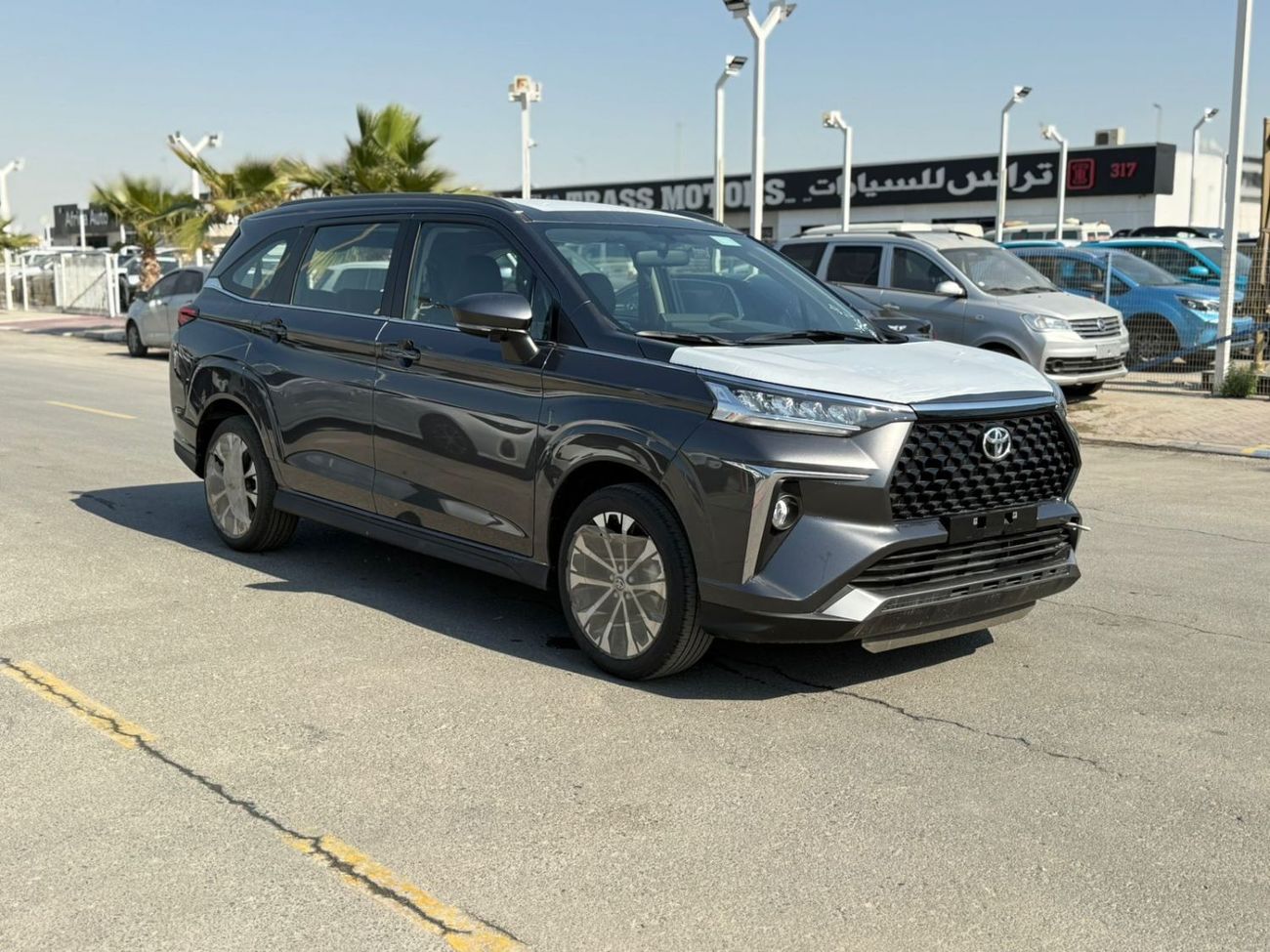 تويوتا فيلوز VELOZ - V Full Option 1.5L 4 Cylinders - 7 Seats 2025 Model