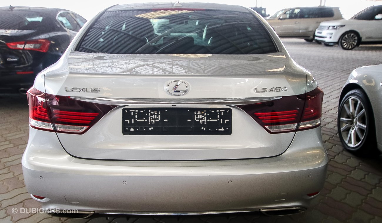 Lexus LS460 F Sport - GCC