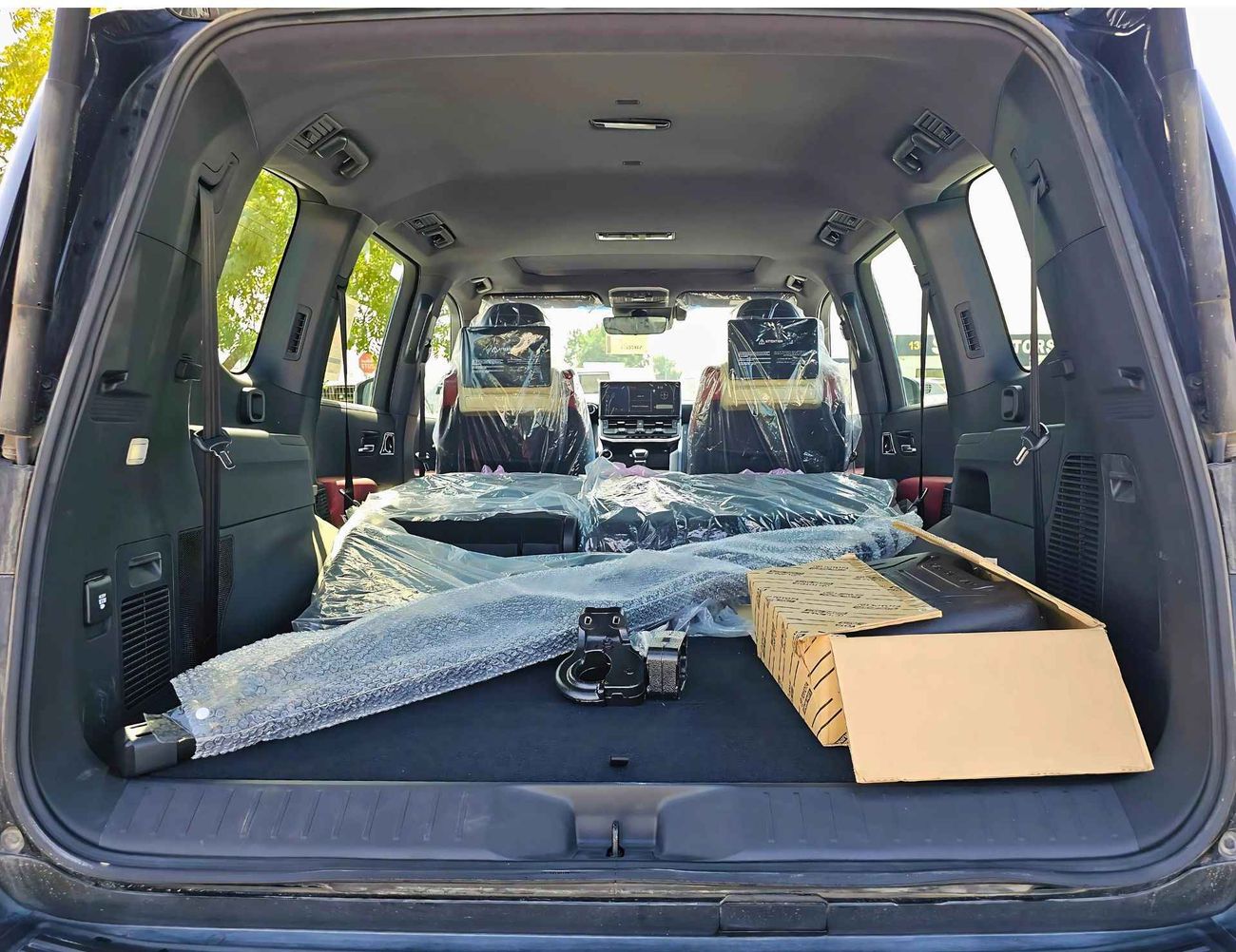 Toyota Land Cruiser LC300 / VXR / 3.5L / 12.3" DVD + 360 CAMERA / RADAR/ SUNROOF/ SPECIAL PROMOION / CODE#LC35VXRB