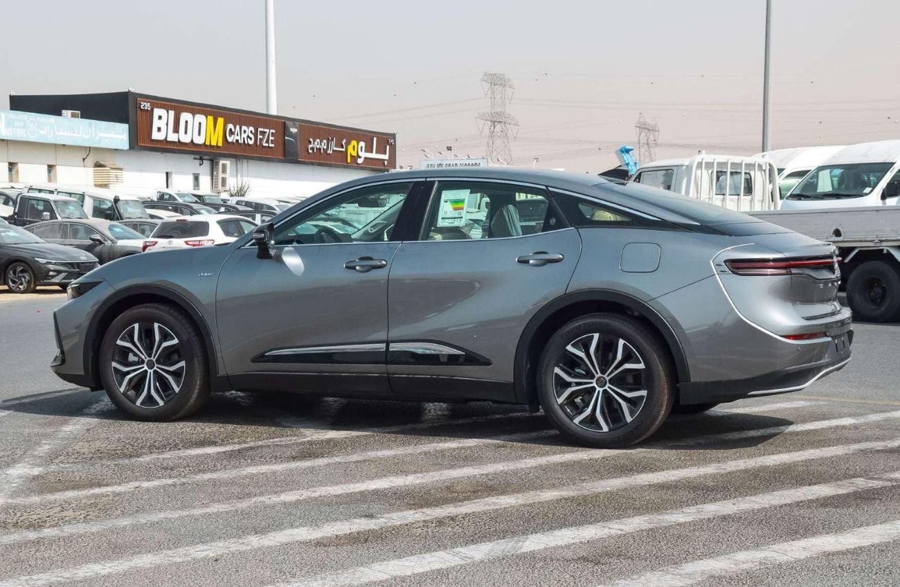 تويوتا كراون HEV 2.5L FWD SEDAN 2026
