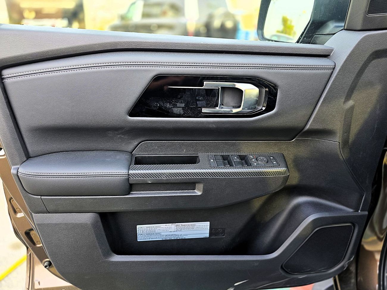 Mitsubishi L200 GL 2.4L (128 HP) Double Cab Utility L200 Pickup 4WD GL Petrol DC 5M/T - 2.4L 2025 Model Brown Color