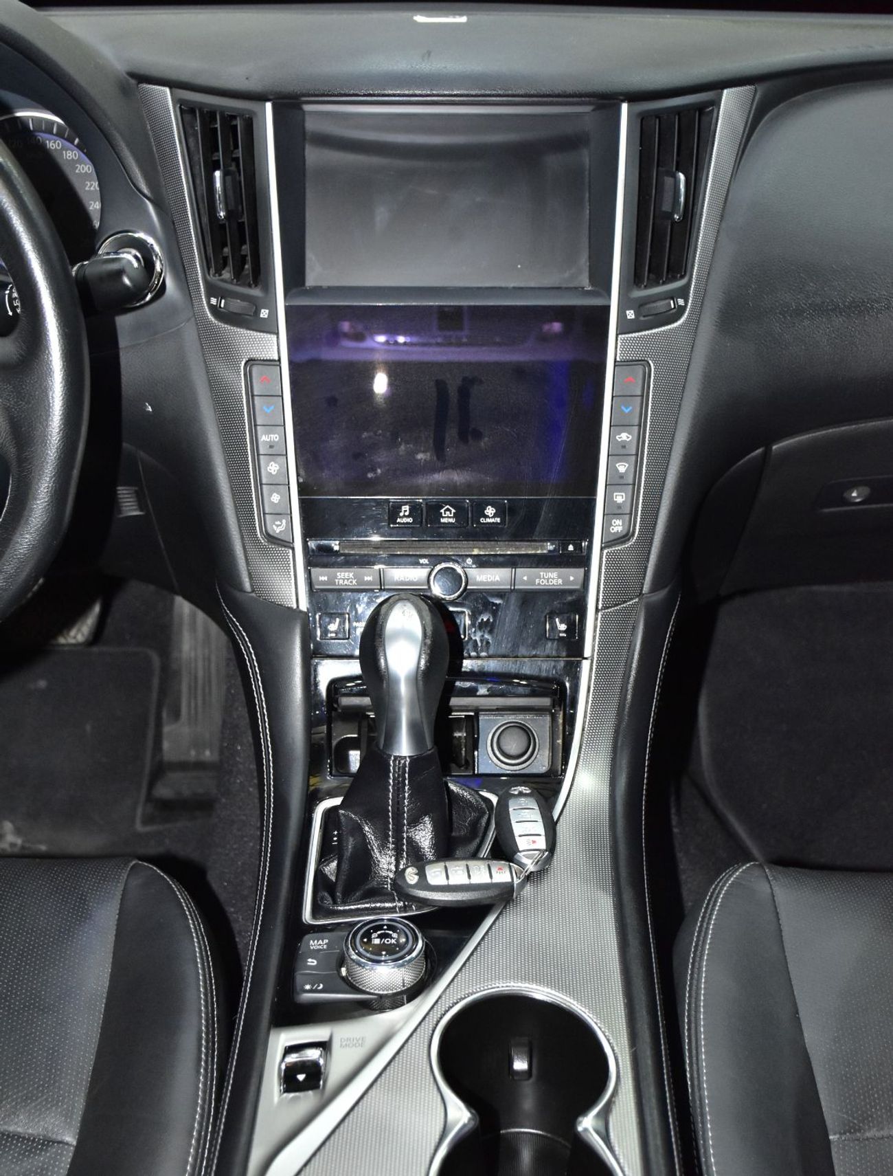 إنفينيتي Q50 EXCELLENT DEAL for our Infiniti Q50 2.0t ( 2016 Model ) in Red Color GCC Specs