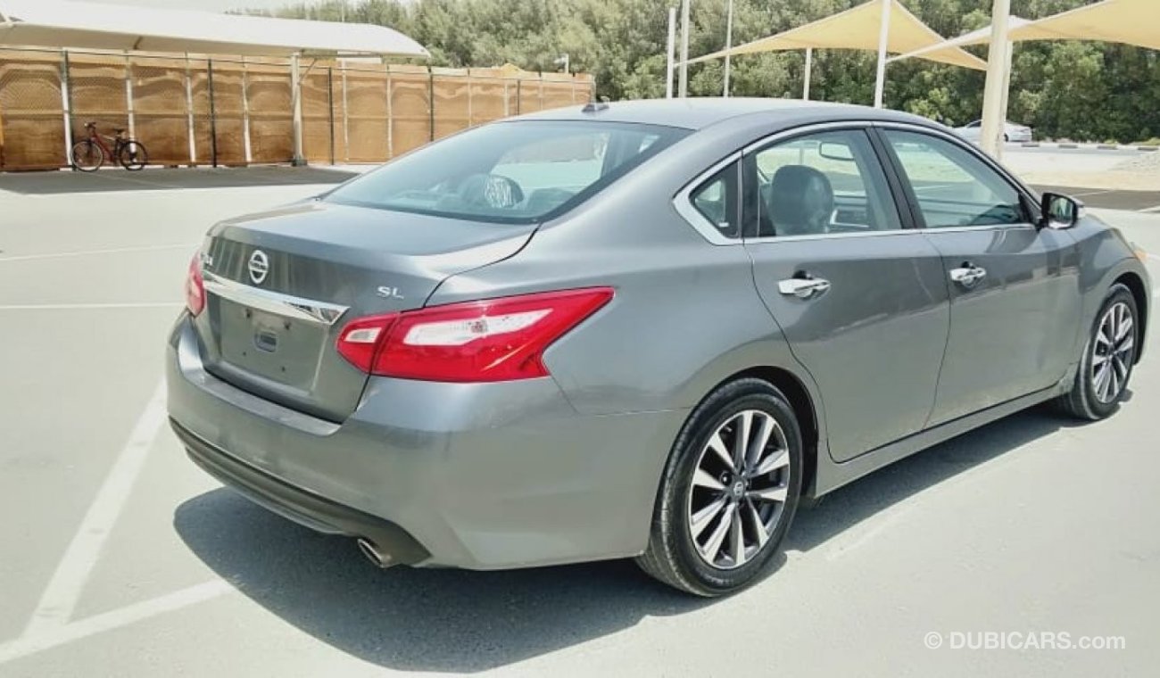 Nissan Altima SL - With Sunroof