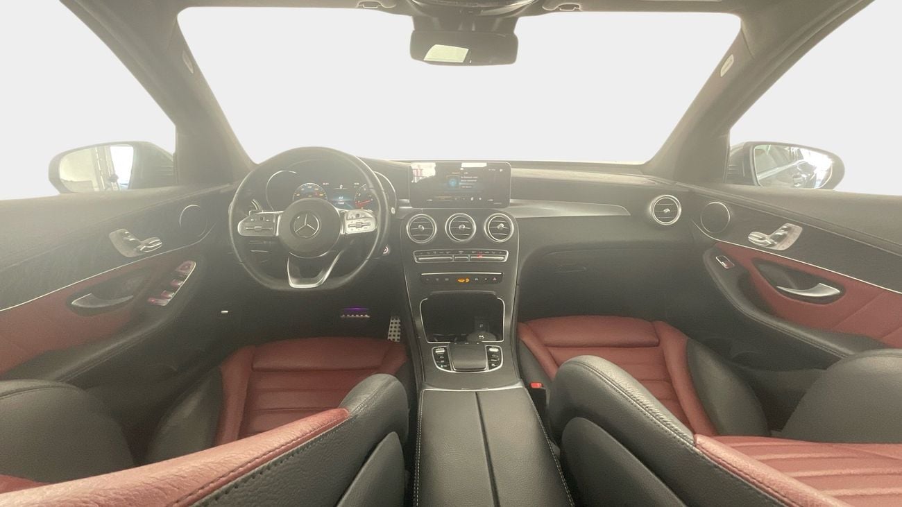 Mercedes-Benz GLC 300 Premium + 2.0L Premium + | Guaranteed Warranty | 0 Down Payment