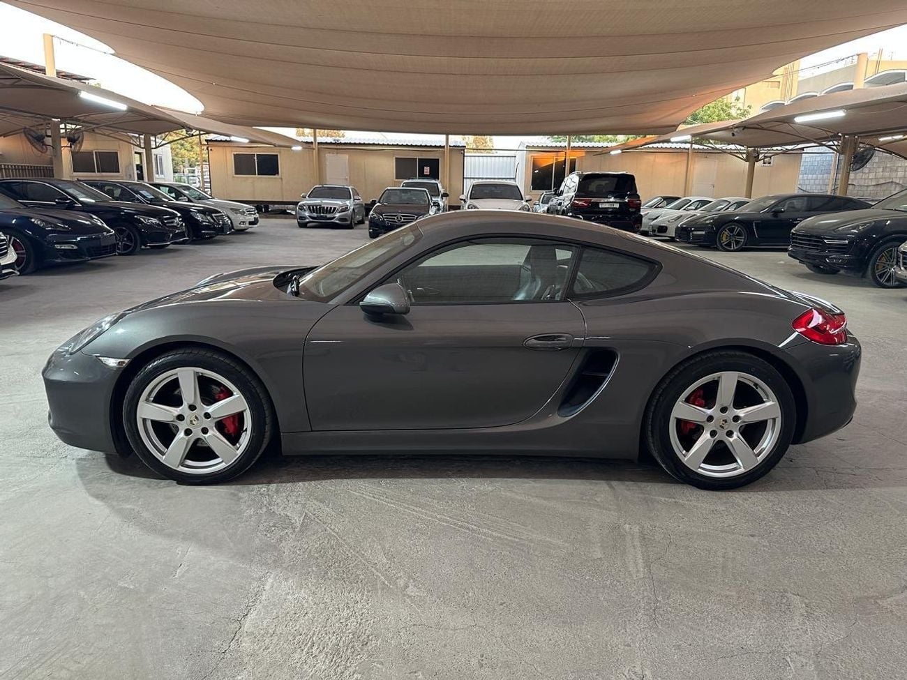 بورش كايمان PORSCHE CAYMAN S 2014 | MANUAL TRANSMISSION! | LOW MILEAGE | 19-INCH RIMS
