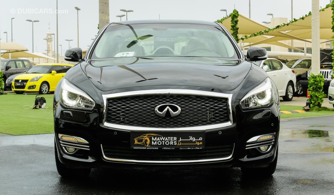 Infiniti Q70