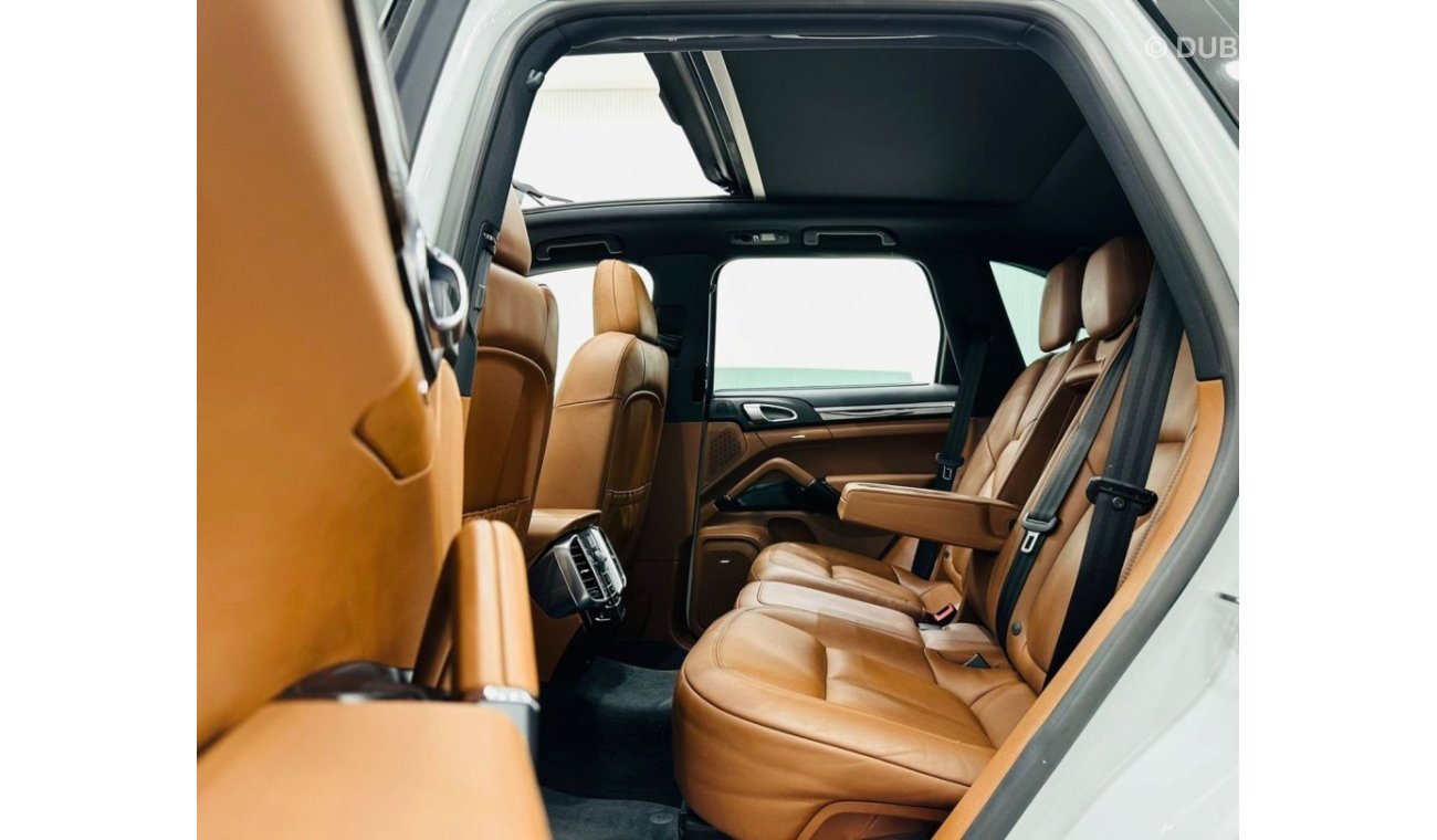 Porsche Cayenne 2017 Porsche Cayenne S Platinum Edition, Warranty, Full Options, Very Low Kms, GCC