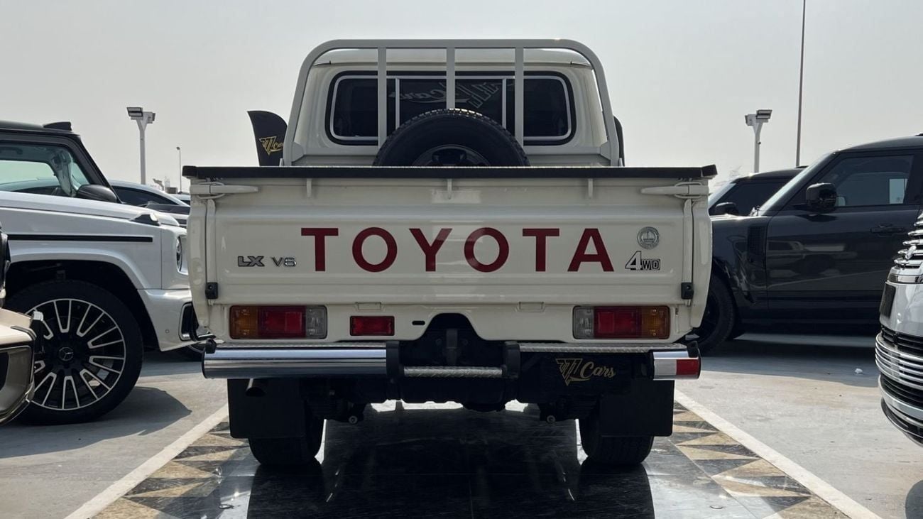 تويوتا لاند كروزر بيك آب 4.0L Double Cab