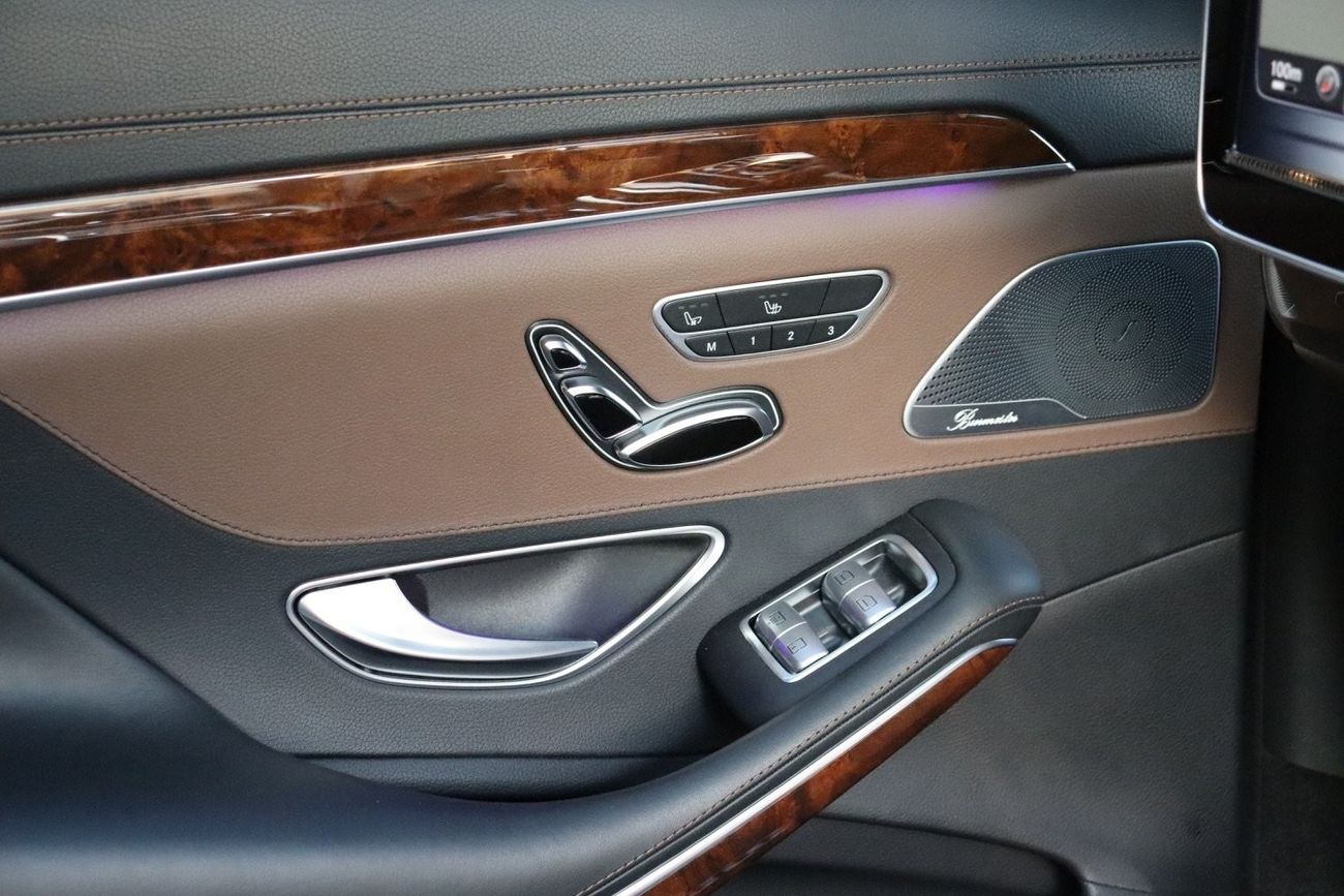 Mercedes-Benz S 500 High 4.7L Mercedes-Benz S500 / Full / 2015 / Free Accident / Only 92,000KM