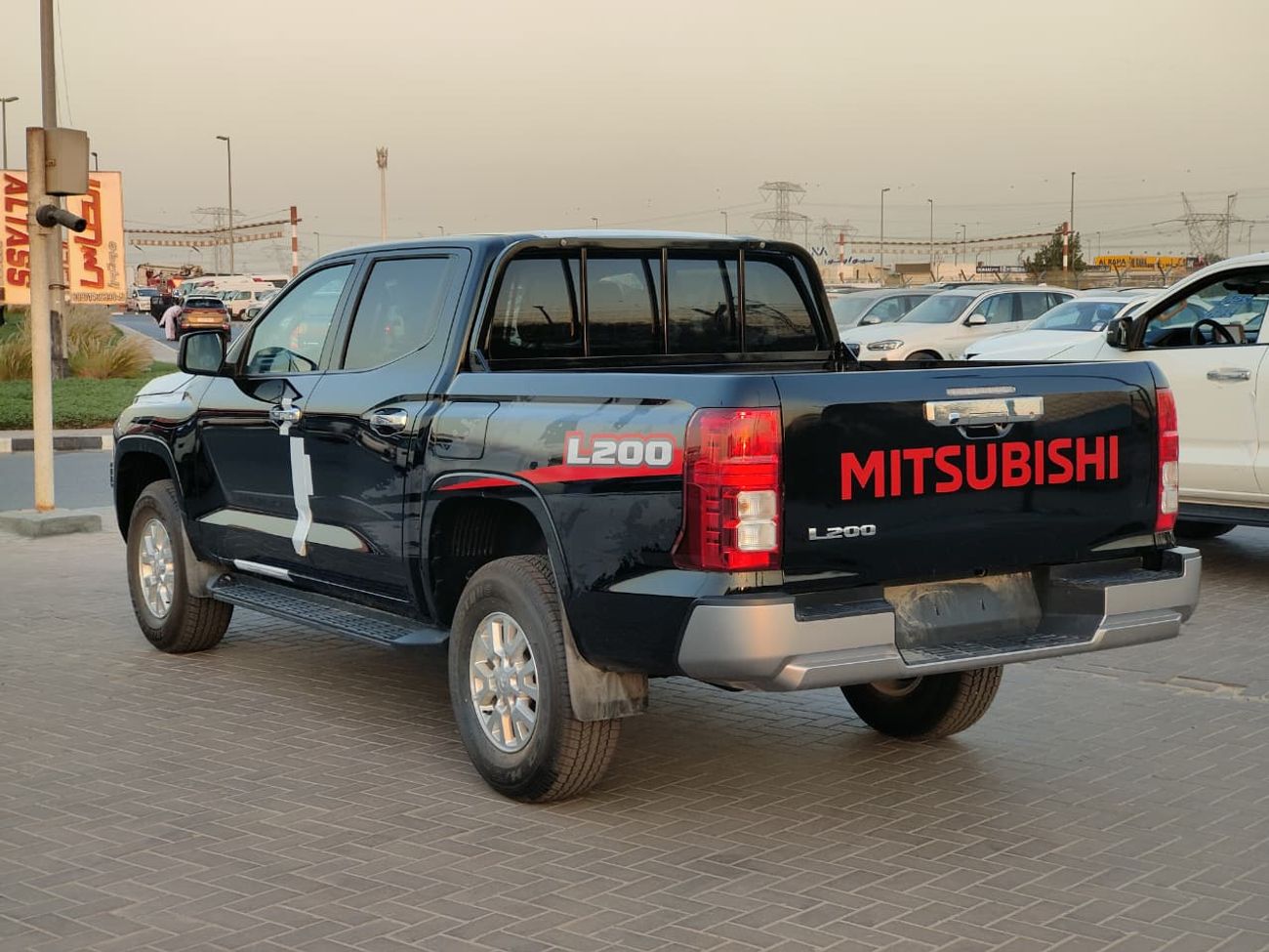ميتسوبيشي L200 MITSUBISHI L200 PETROL GLX 2.4L 2025