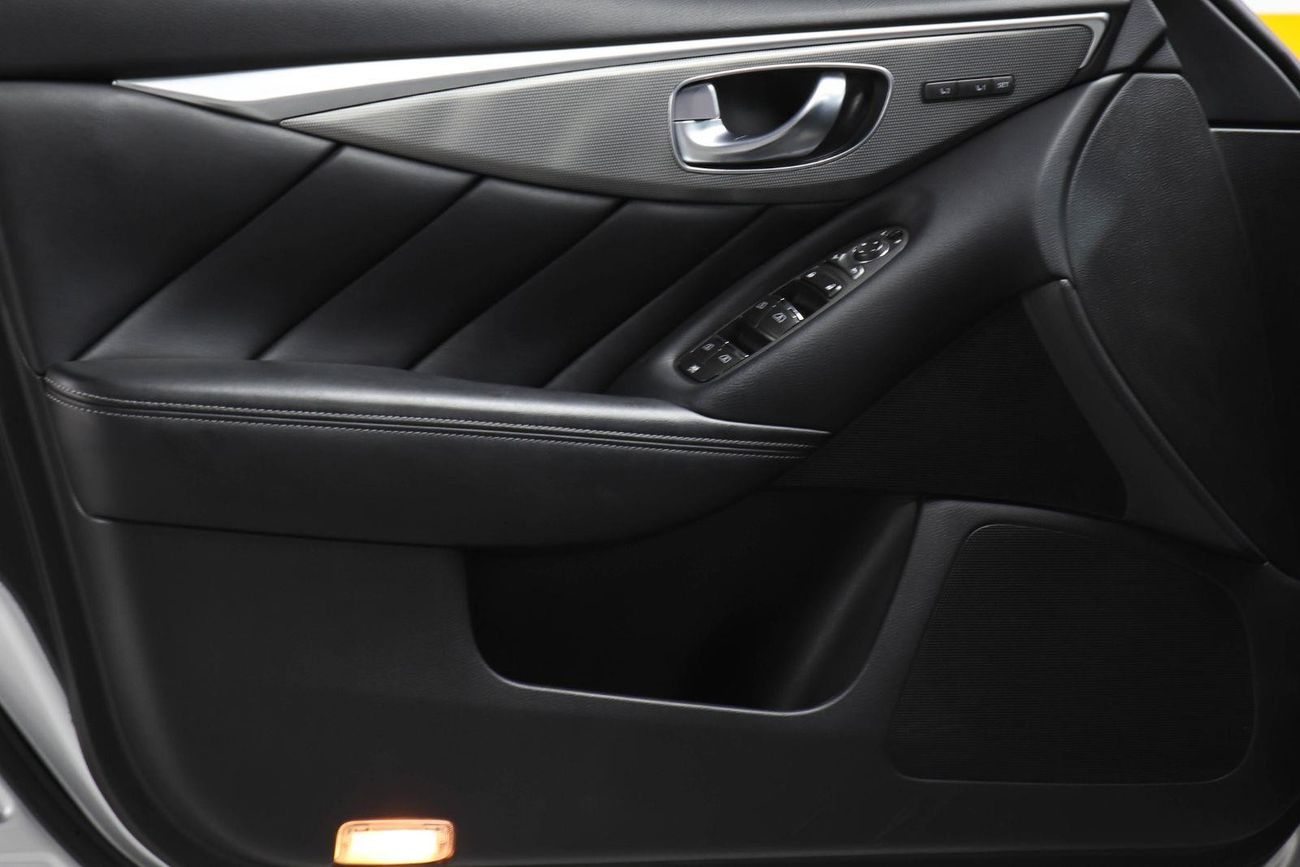 Infiniti Q50 V37
