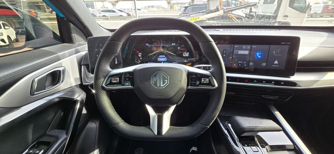 MG One LUXURY