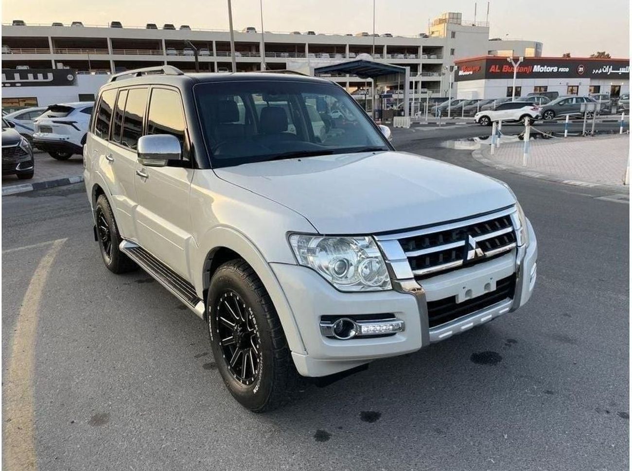 Mitsubishi Pajero Diesel 3.2 Liter Right Hand Drive Automatic Sunroof  Leather seats