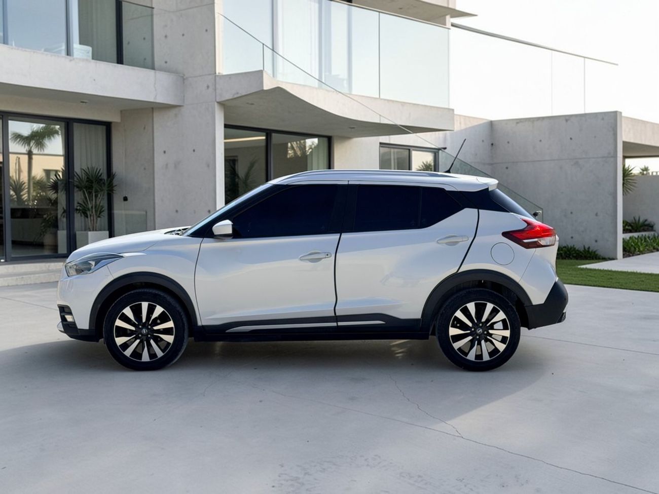 Nissan Kicks S 1.6L NISSAN KICKS | 1.6L I4 – ECONOMICAL & PRACTICAL | 2018 | GCC SPECS | AED 930 PER MONTH