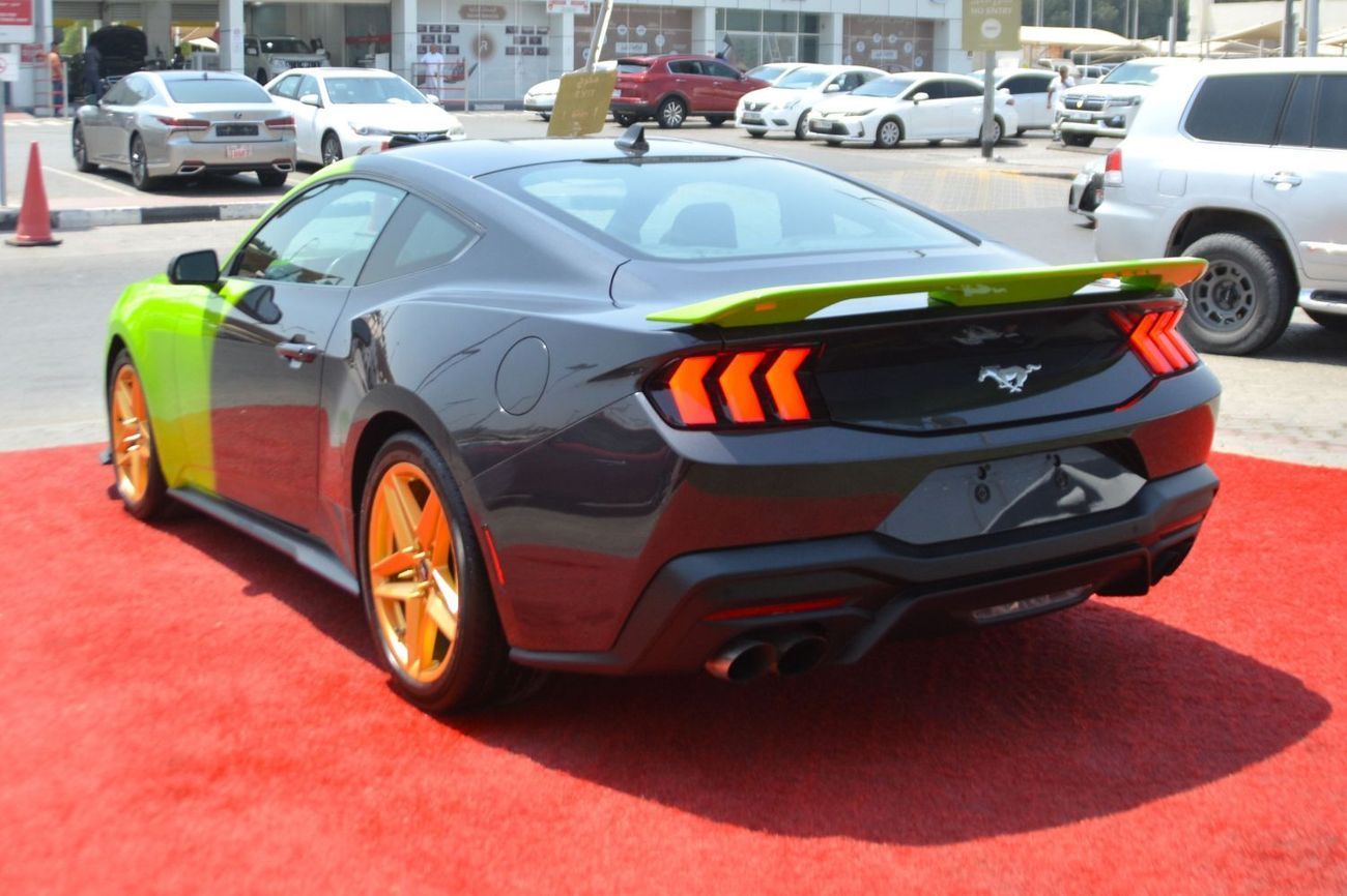Ford Mustang EcoBoost 2.3L Coupe A/T THE FIRST IN UAE /MUSTANG /TOW COLORS AT A GREAT PRICE