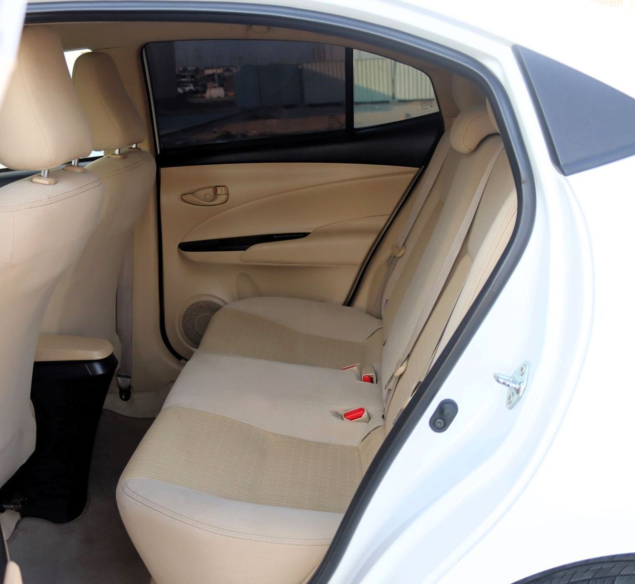 Toyota Yaris 2021 Toyota Yaris, GCC edition, in excellent condition, with no accidents, driving 83,000 kilometer