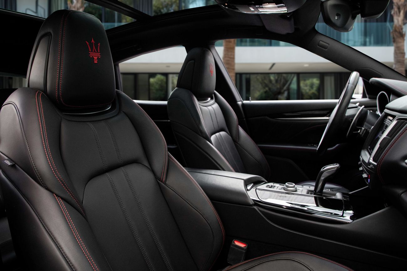 مازيراتي ليفونت GranSport S | 2,742 P.M | 0% Downpayment | One Owner!