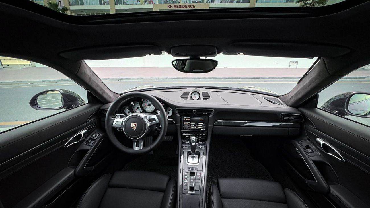 بورش 911 Turbo S 3.8L (560 HP) Coupe