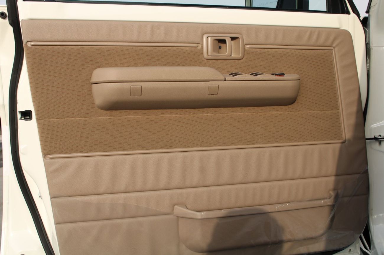 Toyota Land Cruiser 70 TOYOTA LANDCRUISER 76 2.8L V6 DIESEL GRADE E MANUAL