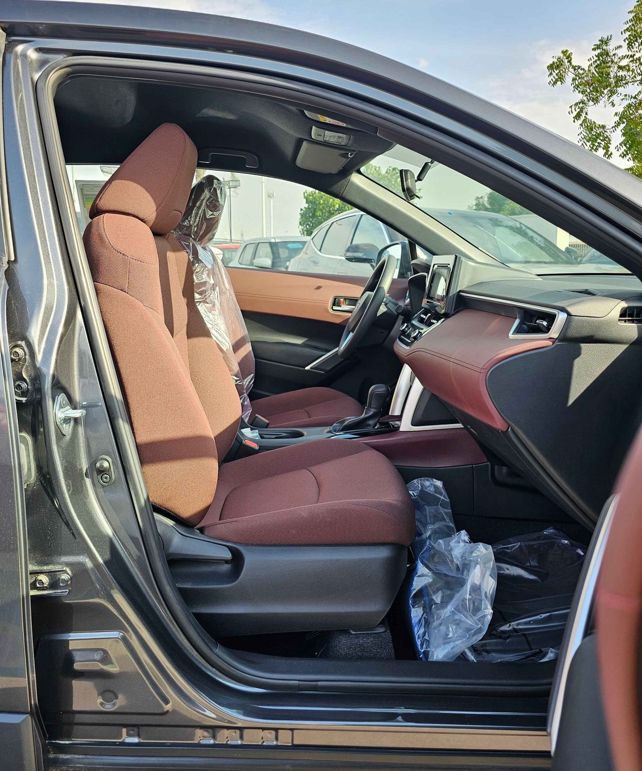 تويوتا كورولا كروس 1.8L Hybrid, Leather Seats / SPECIAL OFFER