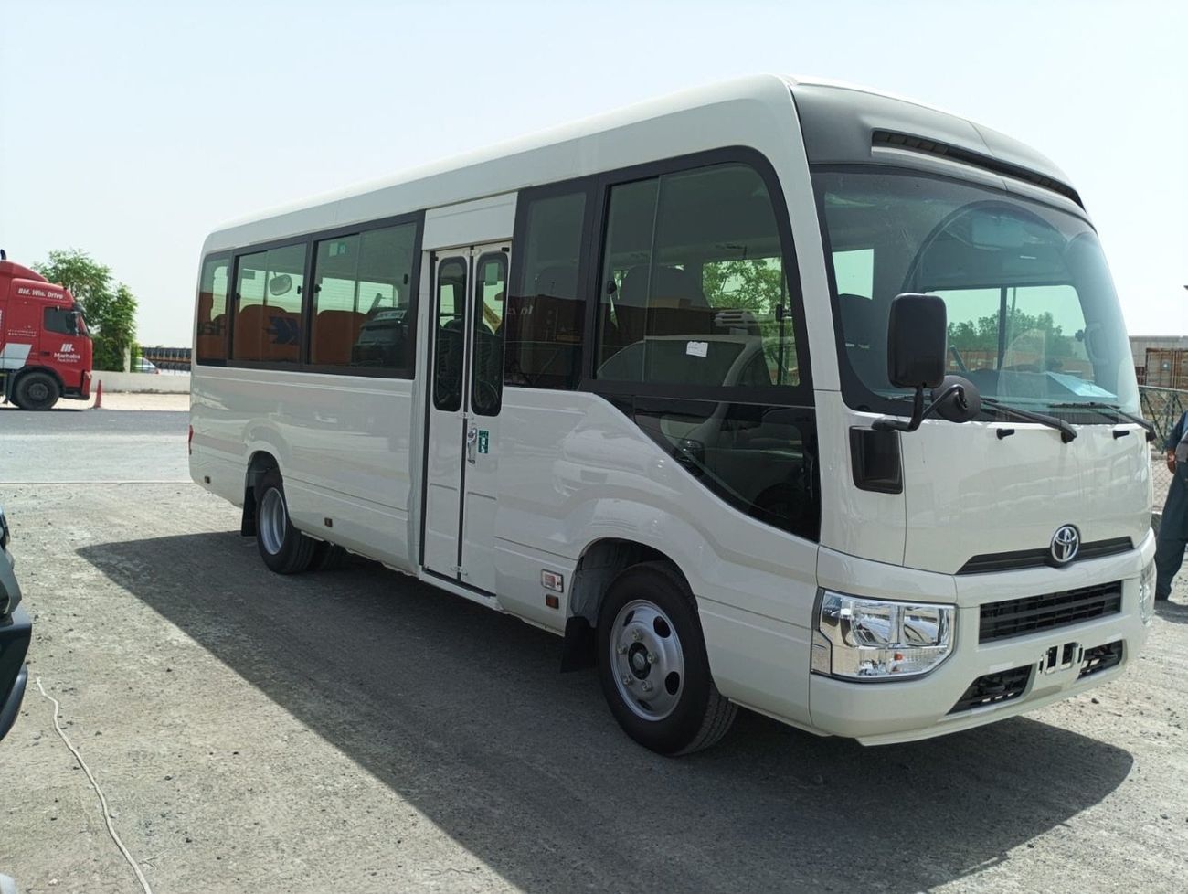 تويوتا كوستر 2.7L (23-Seater)