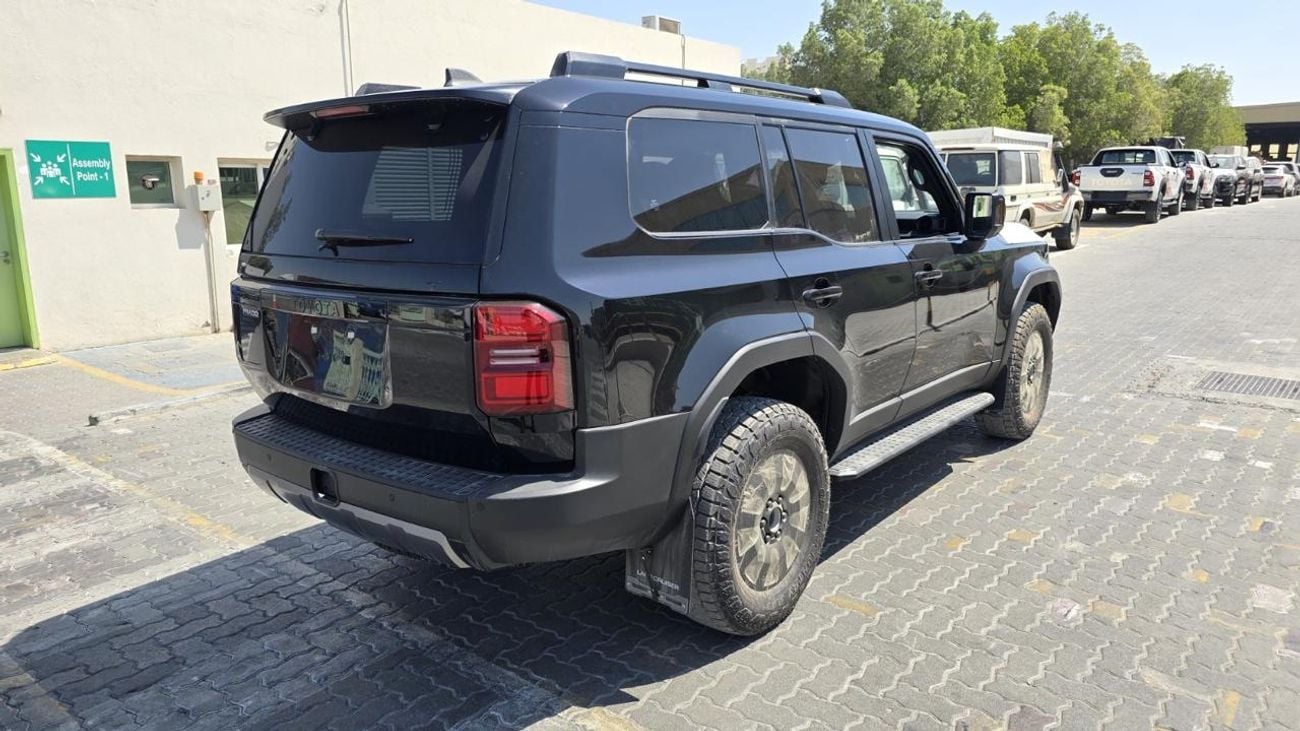 Toyota Land Cruiser GXR Prado adventure  With head up display  20 inch wheel 360 camera Leather seat  Petrol 2.4