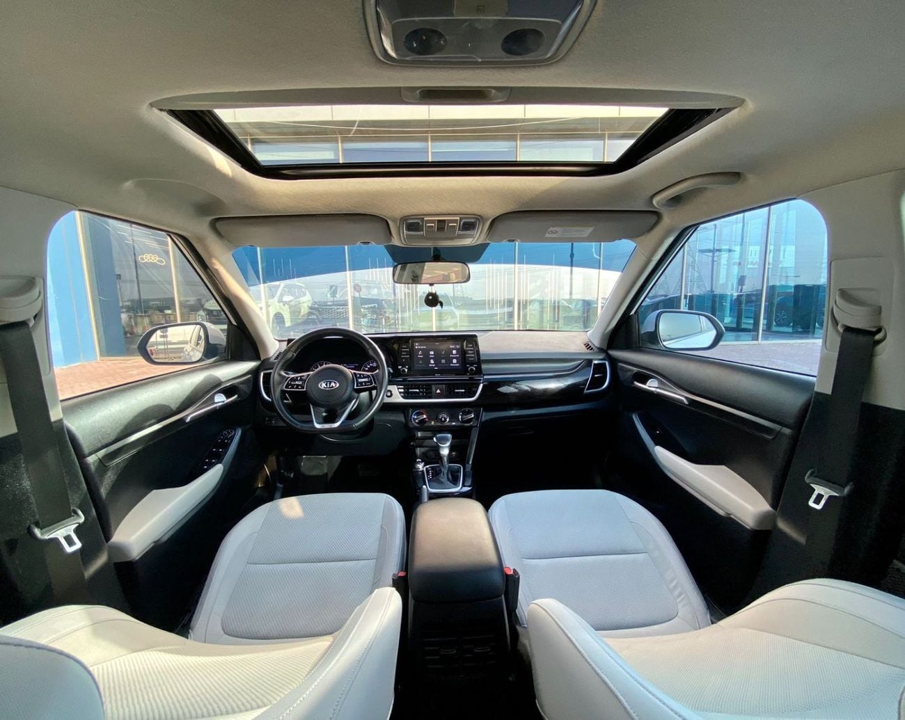 Kia Seltos 800-Monthly l GCC l Sunroof, Full Option l Accident Free