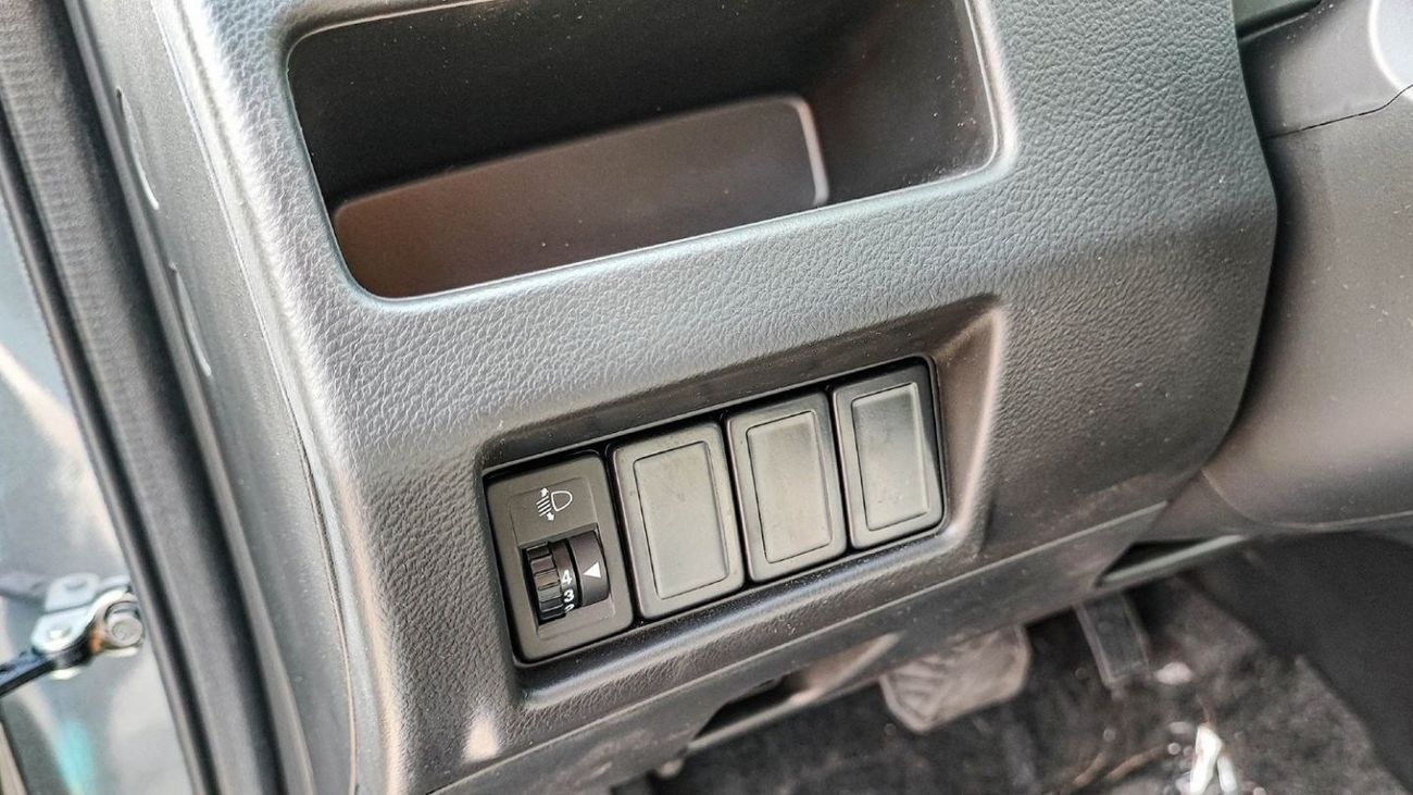 Toyota Belta Toyota Belta 1.5L MED AC - Power pack - Airbags - ABS AT