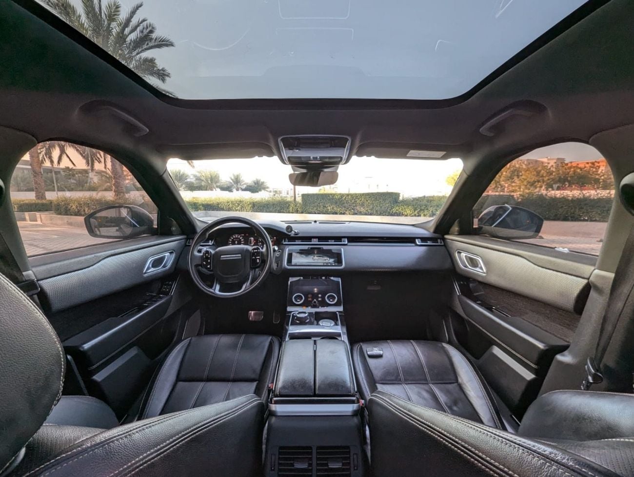 Land Rover Range Rover Velar Range velar Model 2020 Fuel Petrol Colour brown