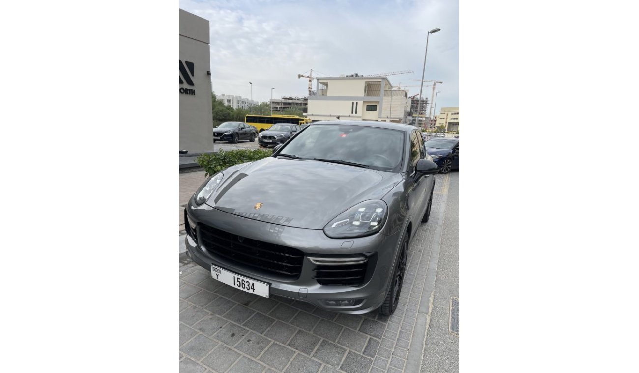 Porsche Cayenne GTS