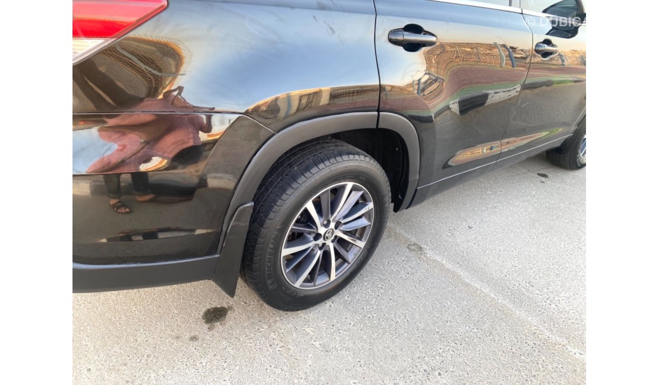 Toyota Highlander 2018 highlander XLE AWD full option