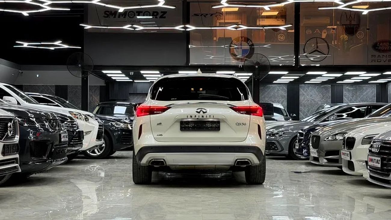 Infiniti QX50 Luxury 2.0L RWD GCC INFINITY FULLY SERVICED MIND CONDITION WITH WARRANTY AND FINANCE