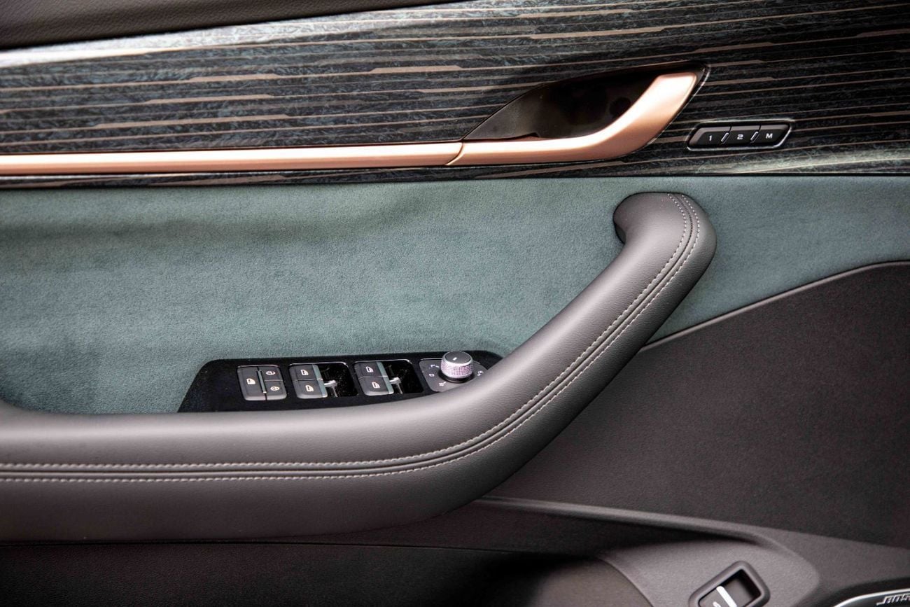 Geely Monjaro  2.0L - Blue inside Blue & Black| Export Only