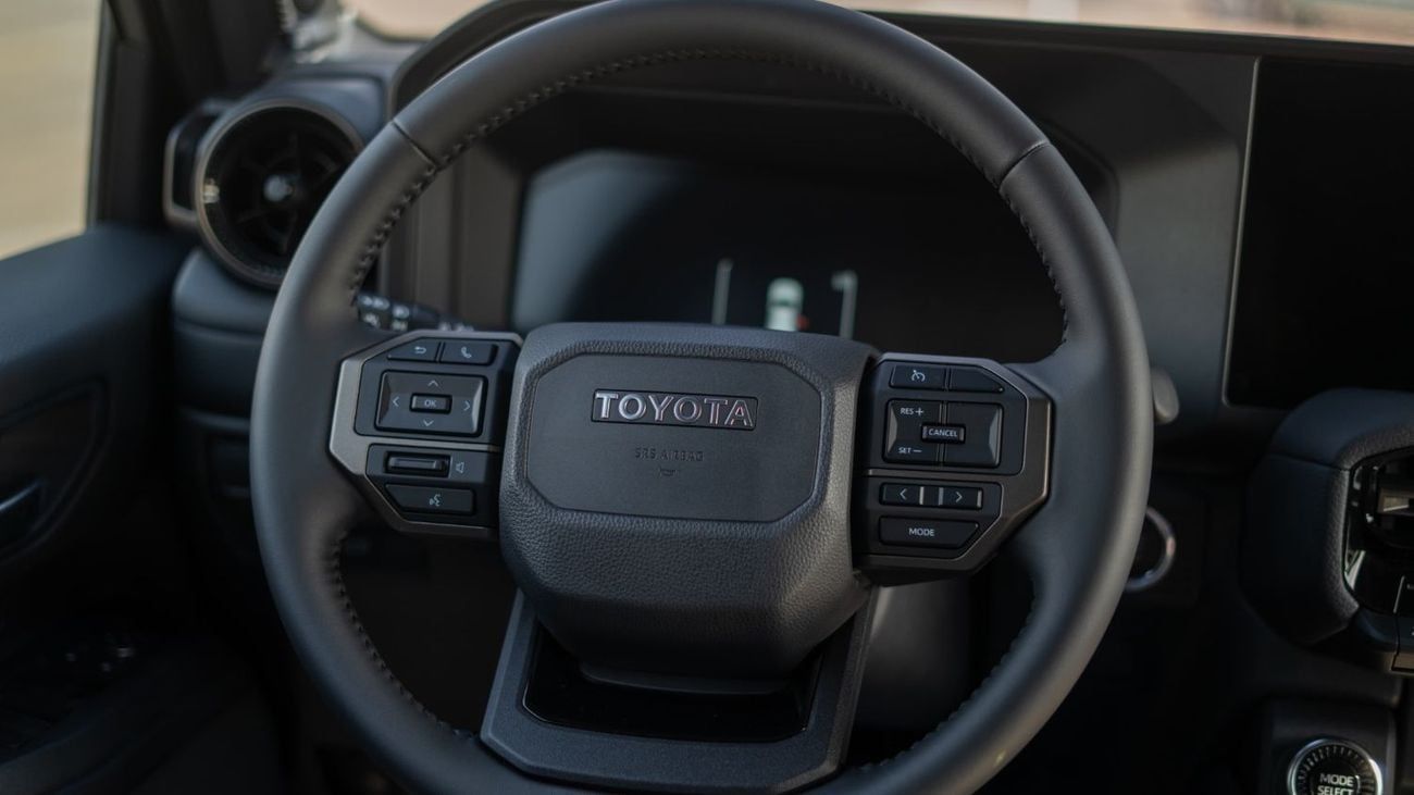 تويوتا برادو GXR TOYOTA PRADO L250 2.4 TURBO PETROL LUXURY FULL OPTION