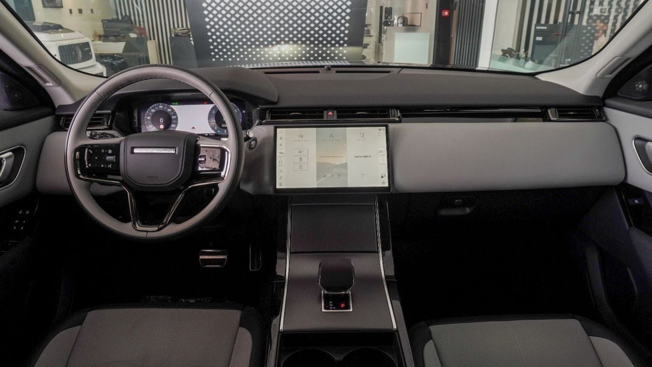 لاند روفر رينج روفر فيلار Range Rover Velar P250 SE - R Dynamic | HUD | Hydraulic | 22 Alloy Wheels | 3 YEARS WARRANTY | 2025 