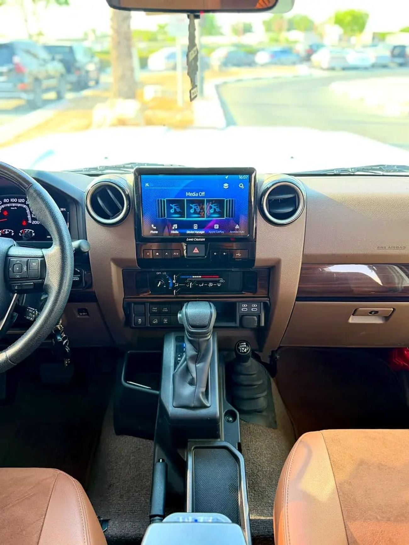 تويوتا لاند كروزر 70 LC76 LX Land Cruiser 76 Lx Hardtop double Cabin in GCC Specs