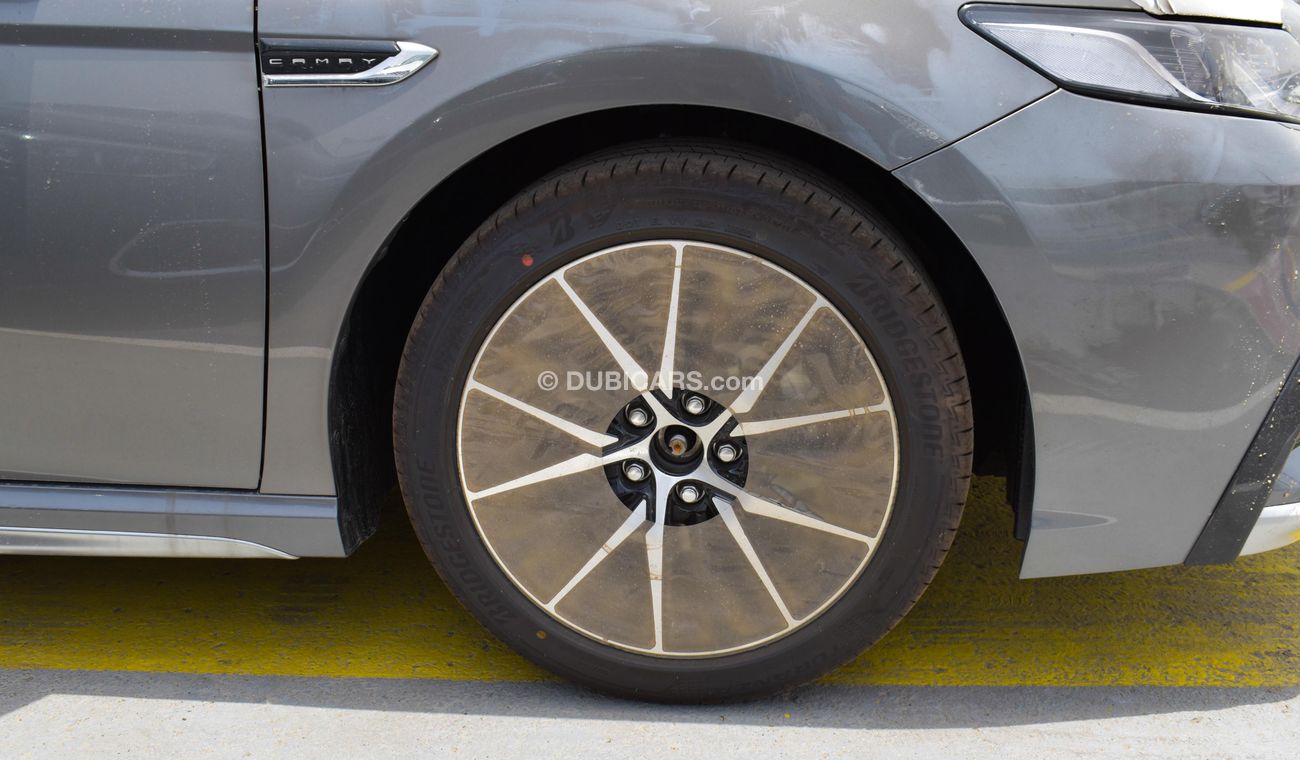 Toyota Camry SE 2.5 L