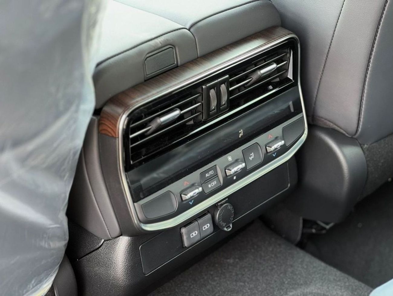 Toyota Land Cruiser Toyota Land Cruiser VX 4.0L M2024